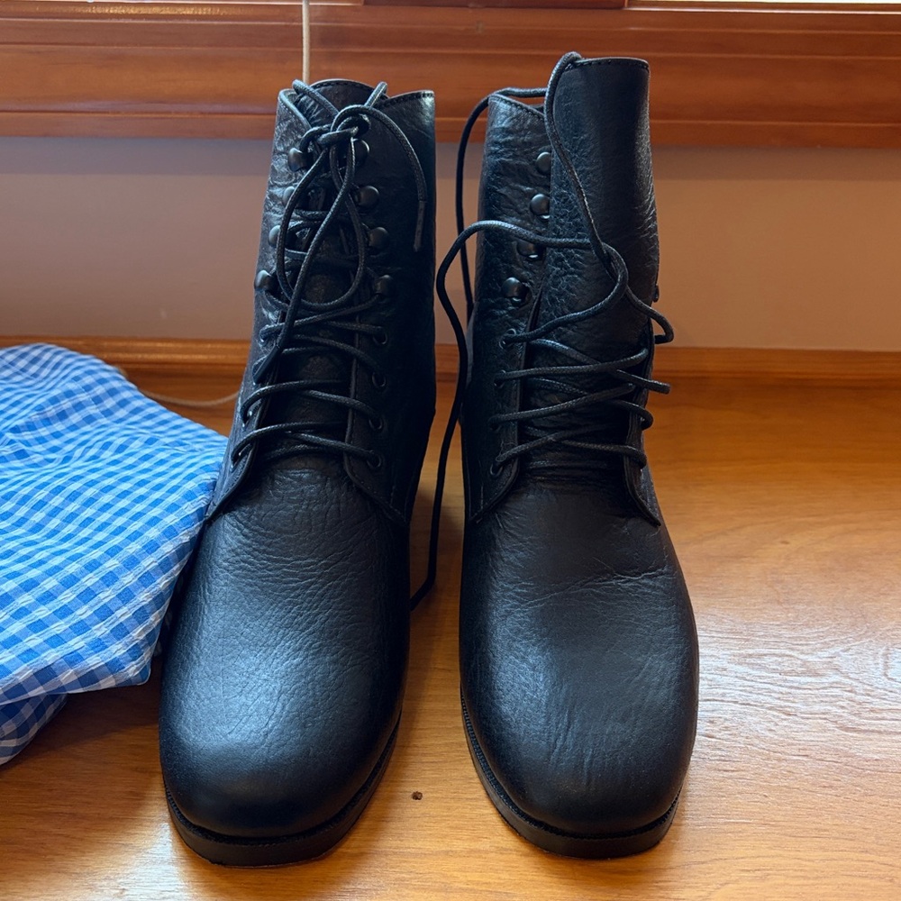 Christy Dawn Black Lace-Up Boots, size 8.5, NEW IN BOX - Picture 3 of 5